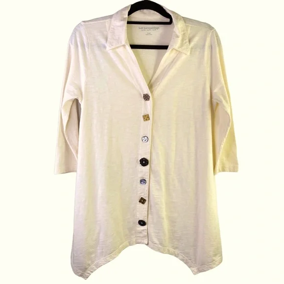 SOFT SURROUNDINGS Top with Vintage Charm Buttons Pale Yellow, Ecru, Cream Size S - Picture 2 of 7